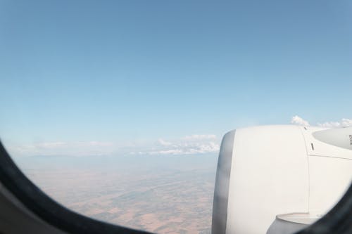 Darmowe zdjęcie z galerii z błękitne niebo, fotografia, samolot