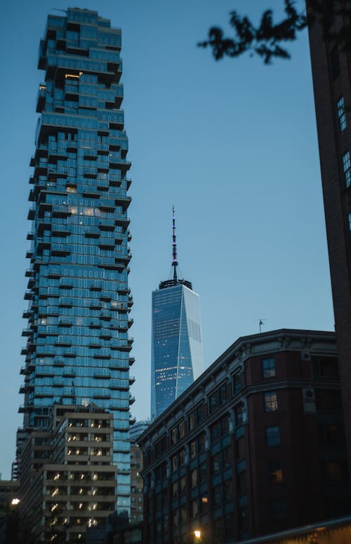 Immagine gratuita di cielo sereno, città, edifici