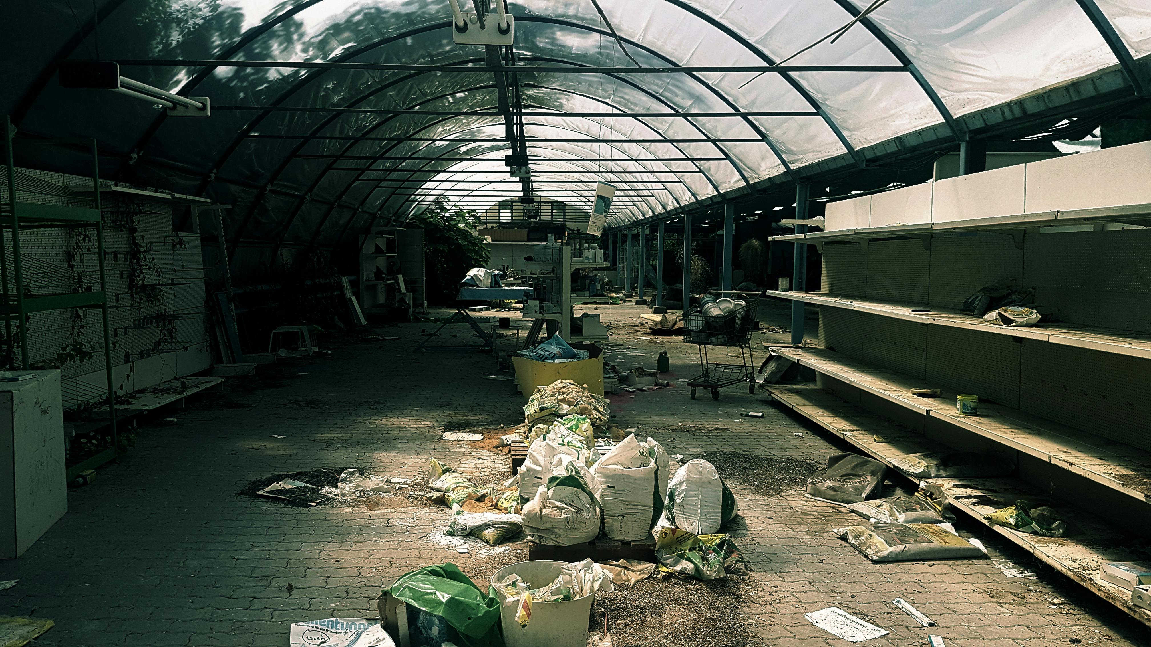 Free stock photo of destroyed, hobby, lost place