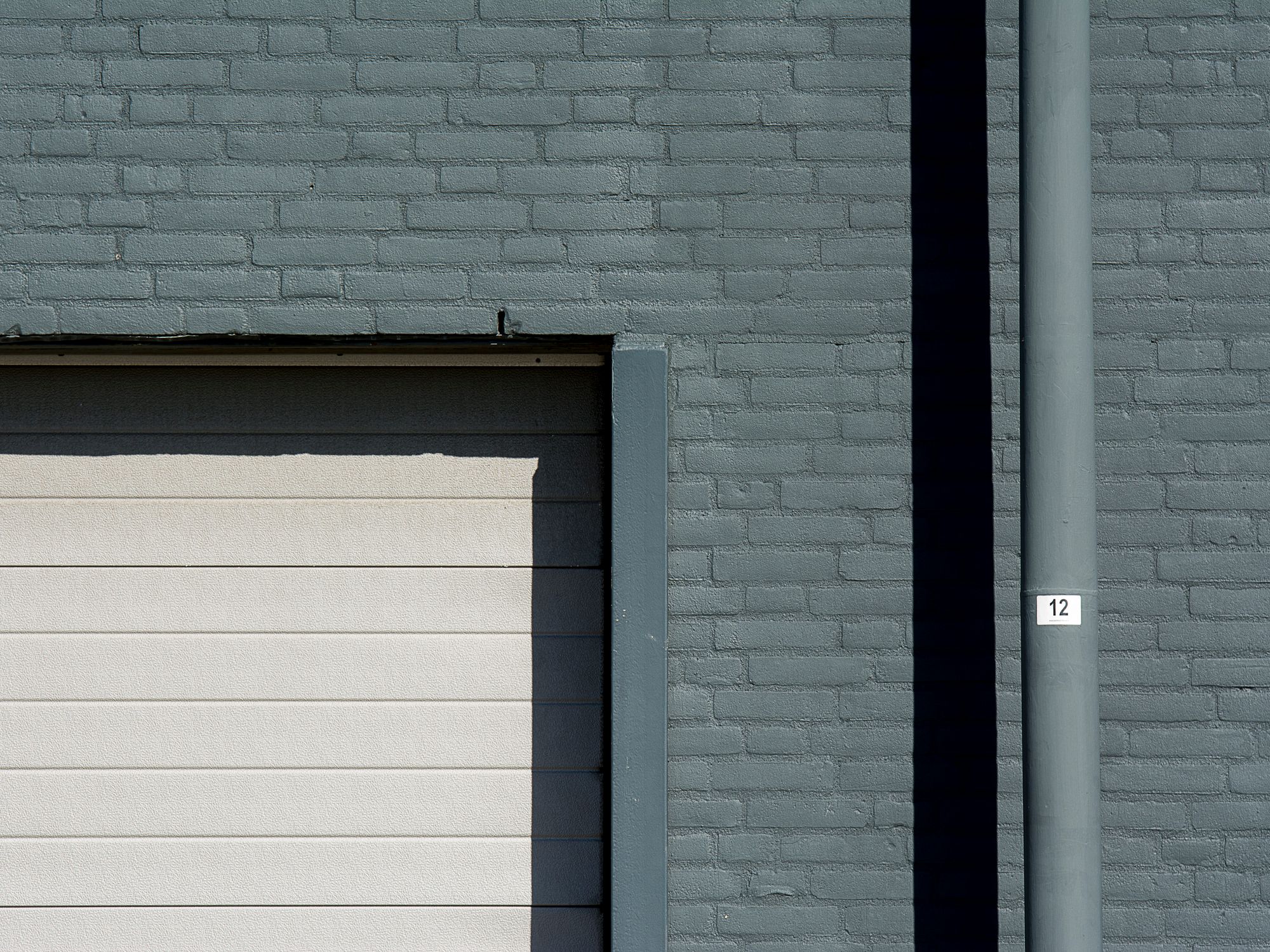 Masonry and Render Painting in Eden Park, Bromley — professional painter and decorator at work