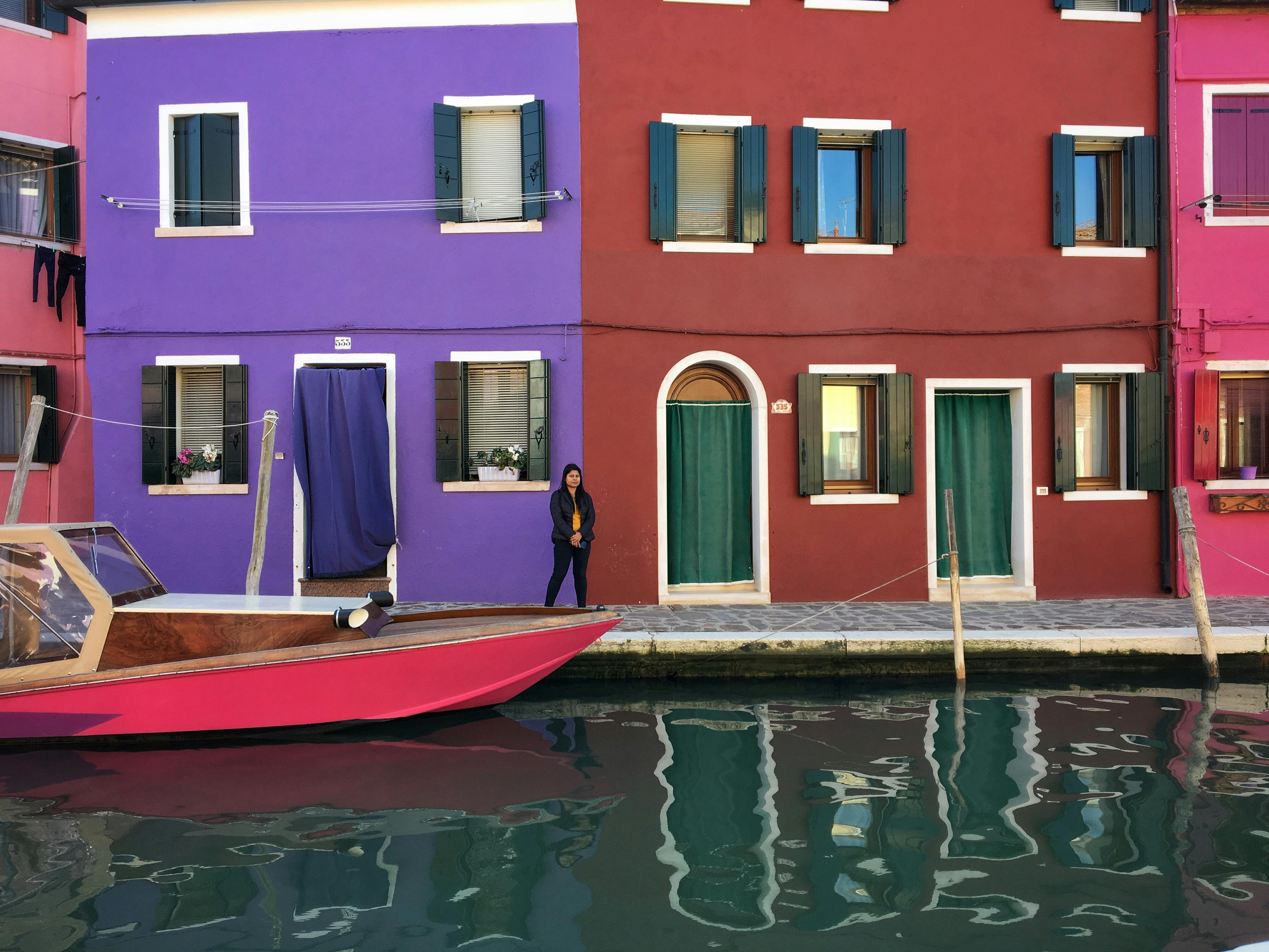 イタリア カラフルな家 ブラーノの無料の写真素材