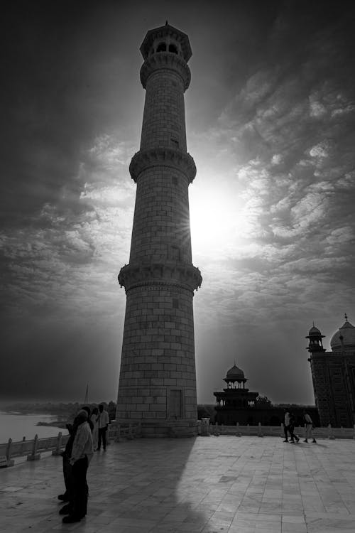 Základová fotografie zdarma na téma architektura, černý a bílý, exteriér budovy