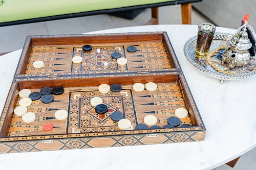 Immagine gratuita di backgammon, bevanda, gioco