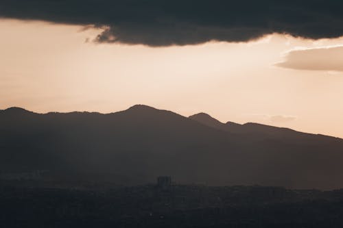 Foto d'estoc gratuïta de a l'aire lliure, capvespre, cel