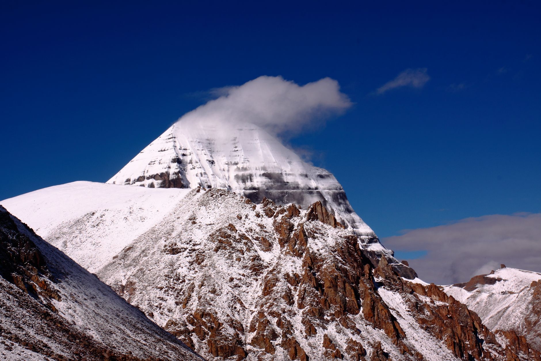 Himalayalar'da Kailash Dağı ve çevresi