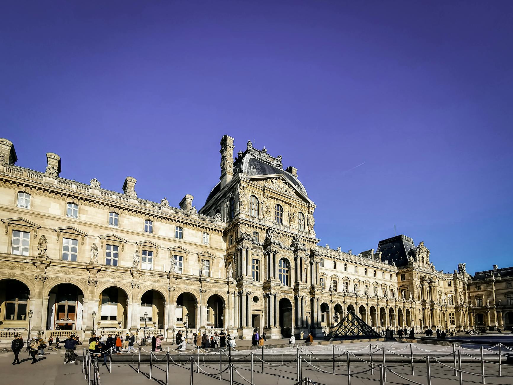 루브르 박물관 갤러리 이미지