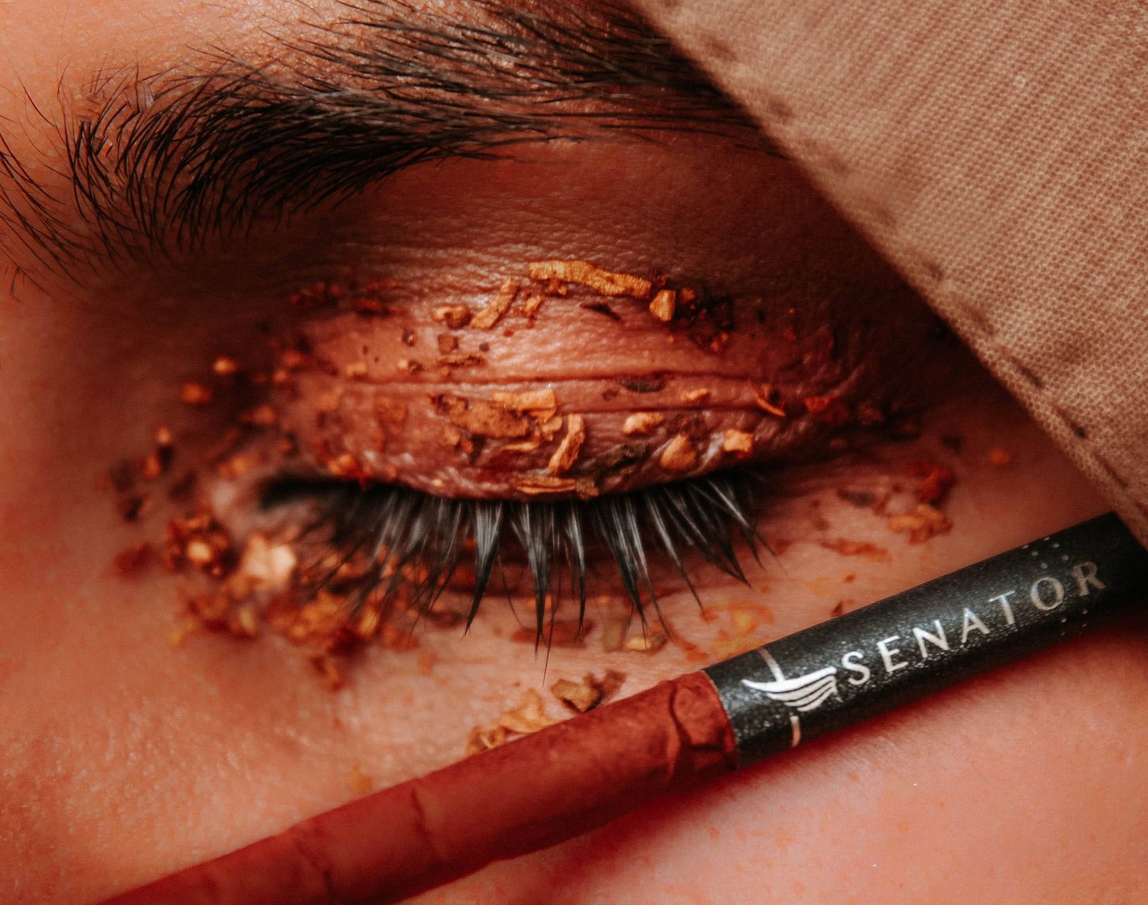 Upneeq (Oxymetazoline Hydrochloride) Eye Drops: Dosage and Usage Guide