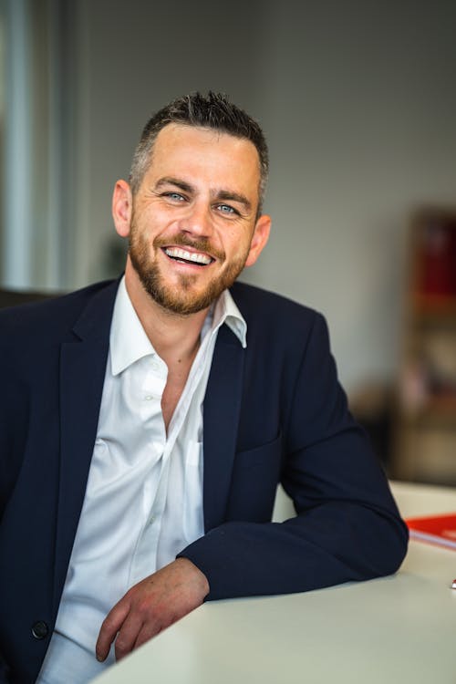 Free Portrait of a Smiling Man Stock Photo