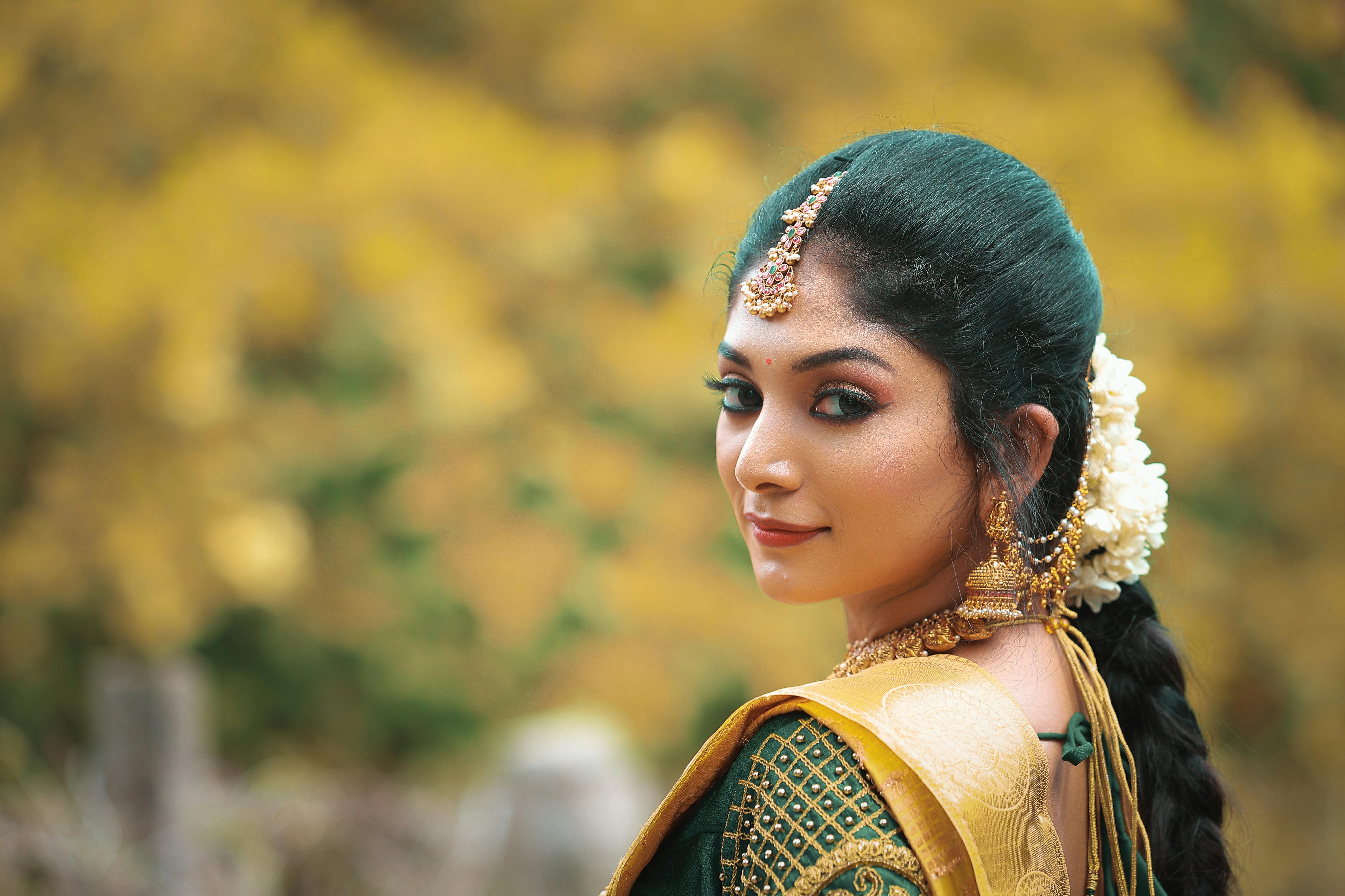 Kerala traditional dress settu mundu. | Beautiful women pictures, Beautiful  smile women, Beautiful indian actress
