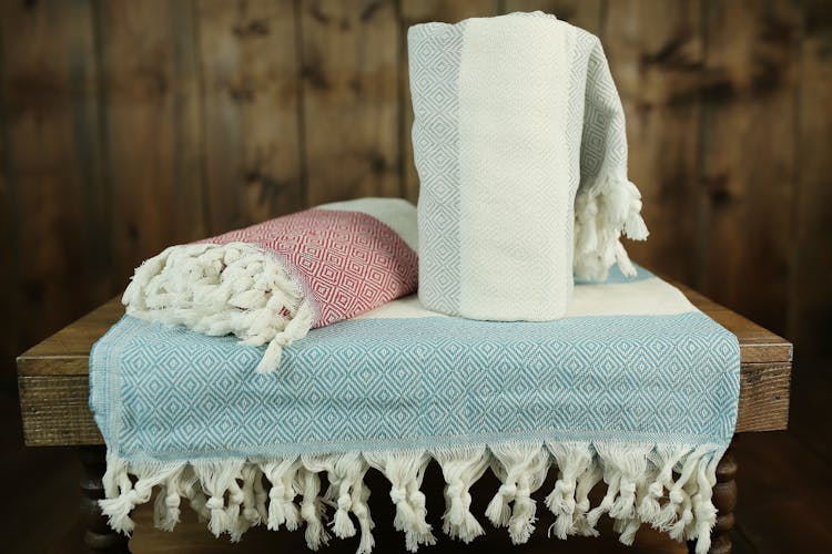 Rustic Decor With Towels