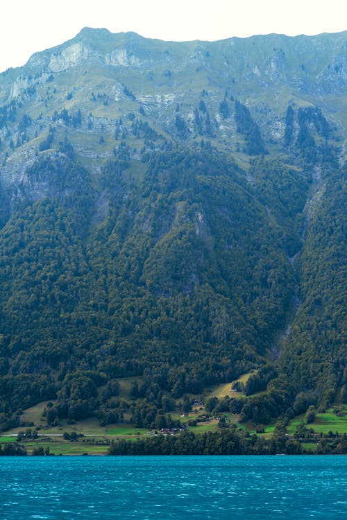 açık hava, dağ, dikey atış içeren Ücretsiz stok fotoğraf