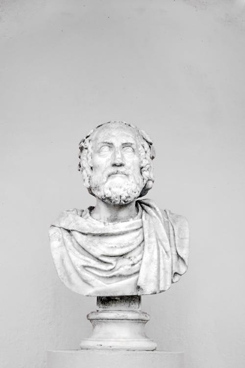 Buste De Philosophe Antique Sur Fond Gris
