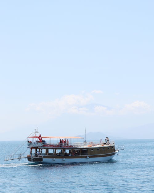 Kostenloses Stock Foto zu boot, kreuzfahrt, meer