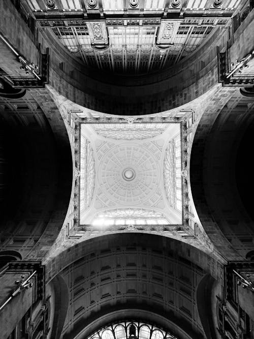 Fotos de stock gratuitas de arcos, arquitectura neoclásica, blanco y negro