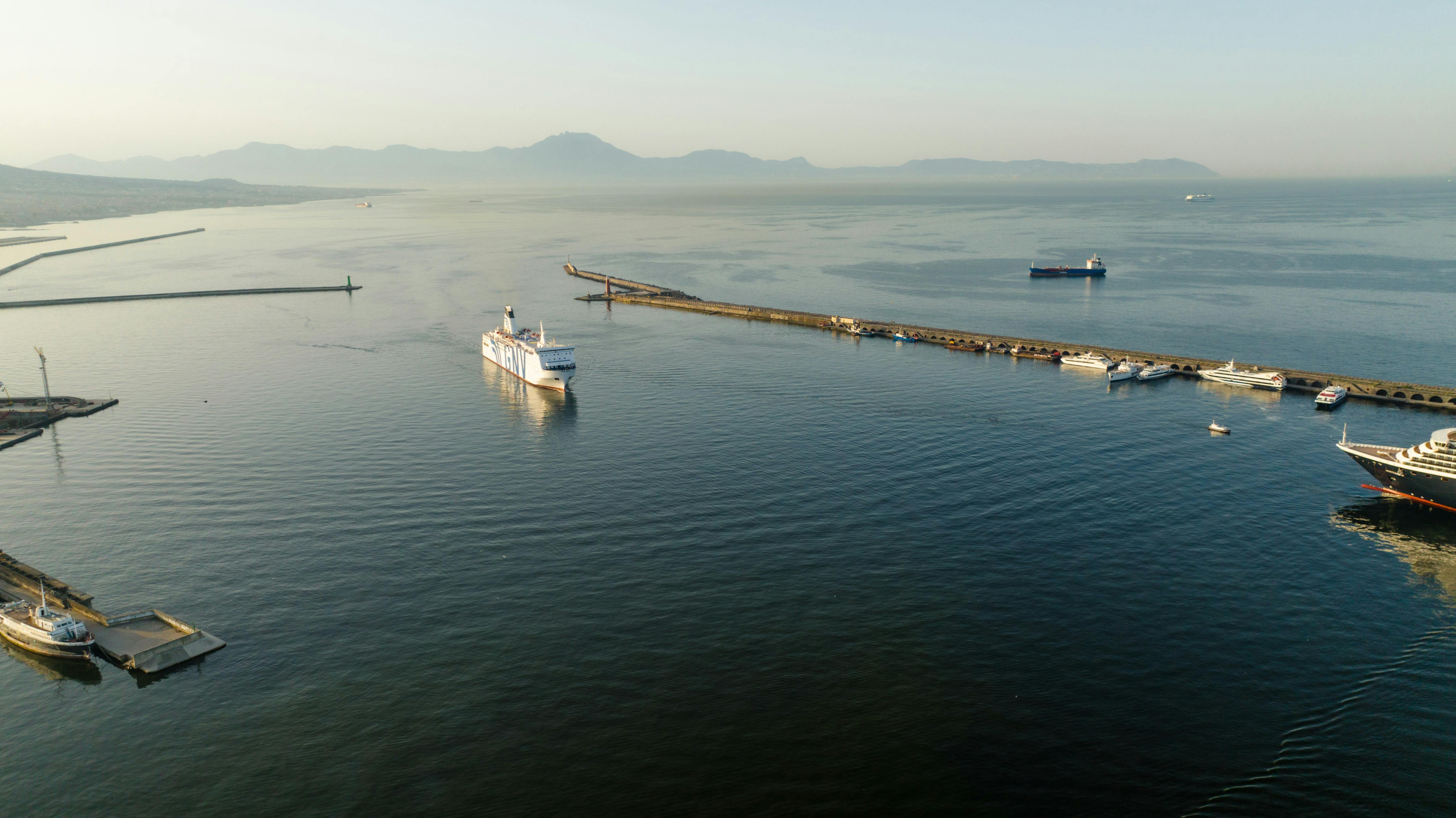 Why do cruise ships not fly the American flag?