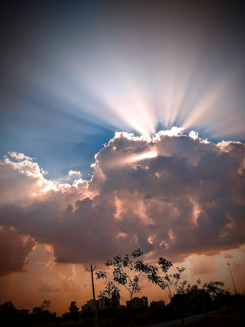 Foto profissional grátis de esconderijo, hipnotizante, nuvens