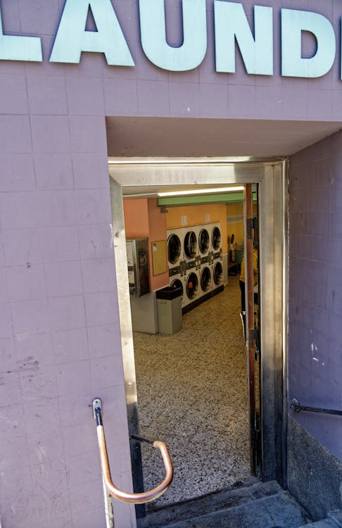 Bezpłatne Darmowe zdjęcie z galerii z automat pralniczy, drzwi, fioletowy Zdjęcie z galerii