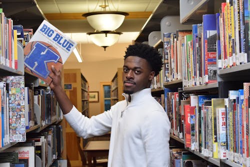 adam, afrikalı amerikalı adam, afro saç içeren Ücretsiz stok fotoğraf