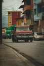 Camion Viejo En La Ciudad