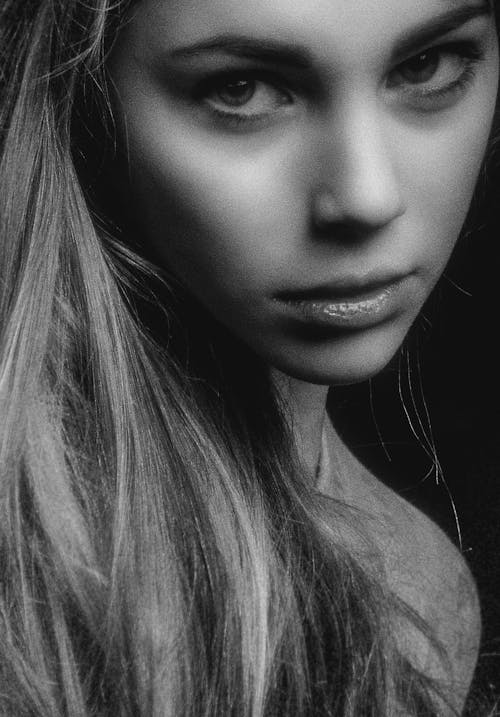 Free Greyscale Photo of Woman Face Close-up Photo Stock Photo