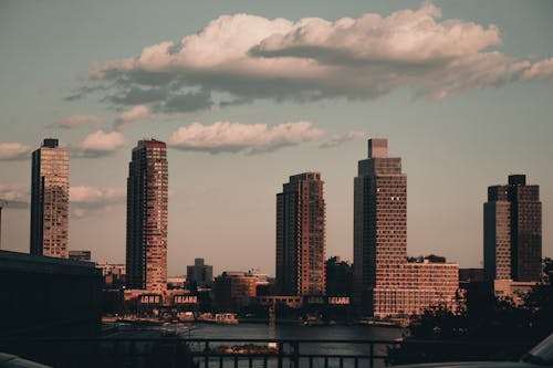 Foto stok gratis bangunan, cityscape, gedung menara