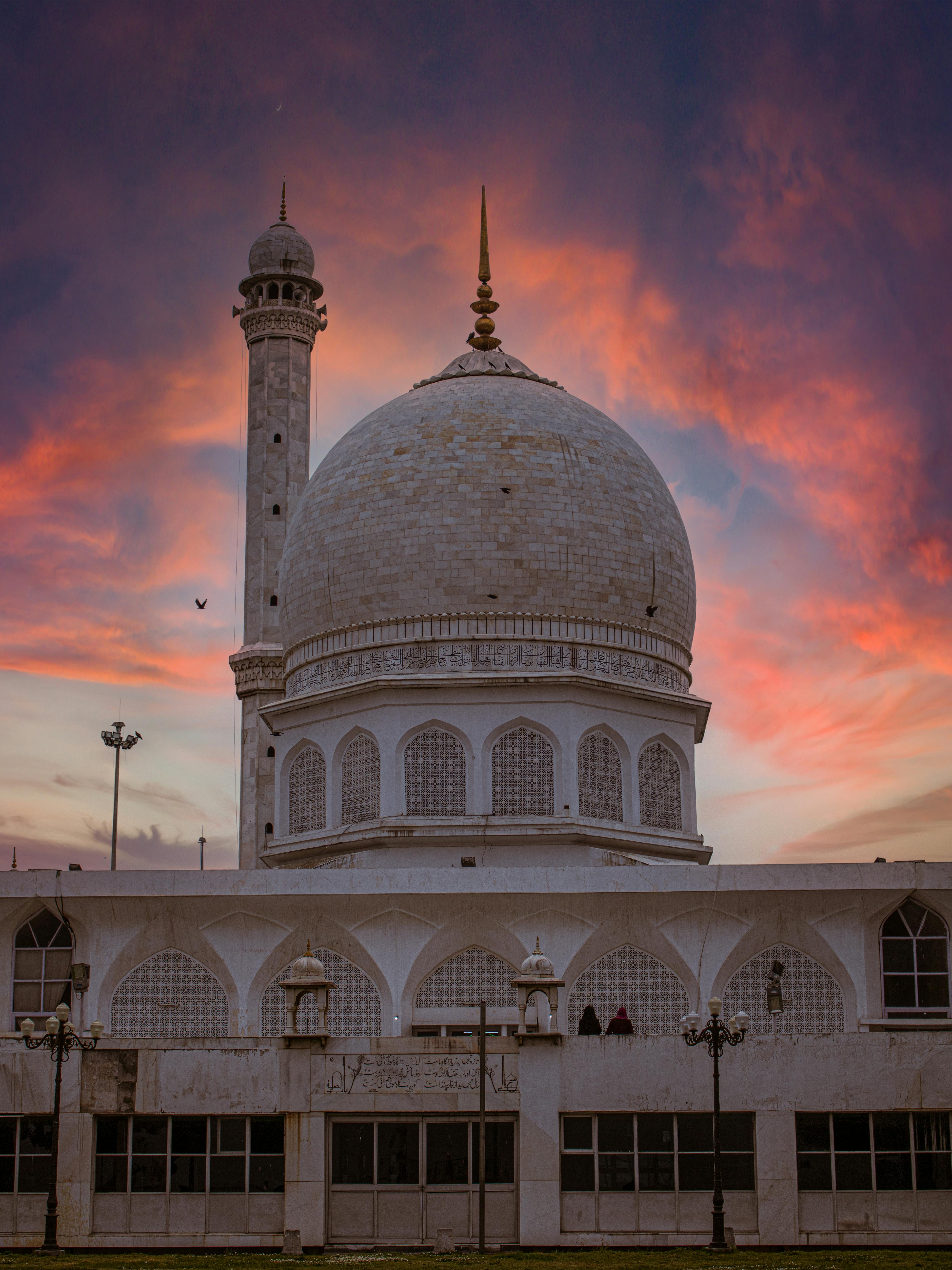 Download Glowing Ajmer Dome Wallpaper | Wallpapers.com