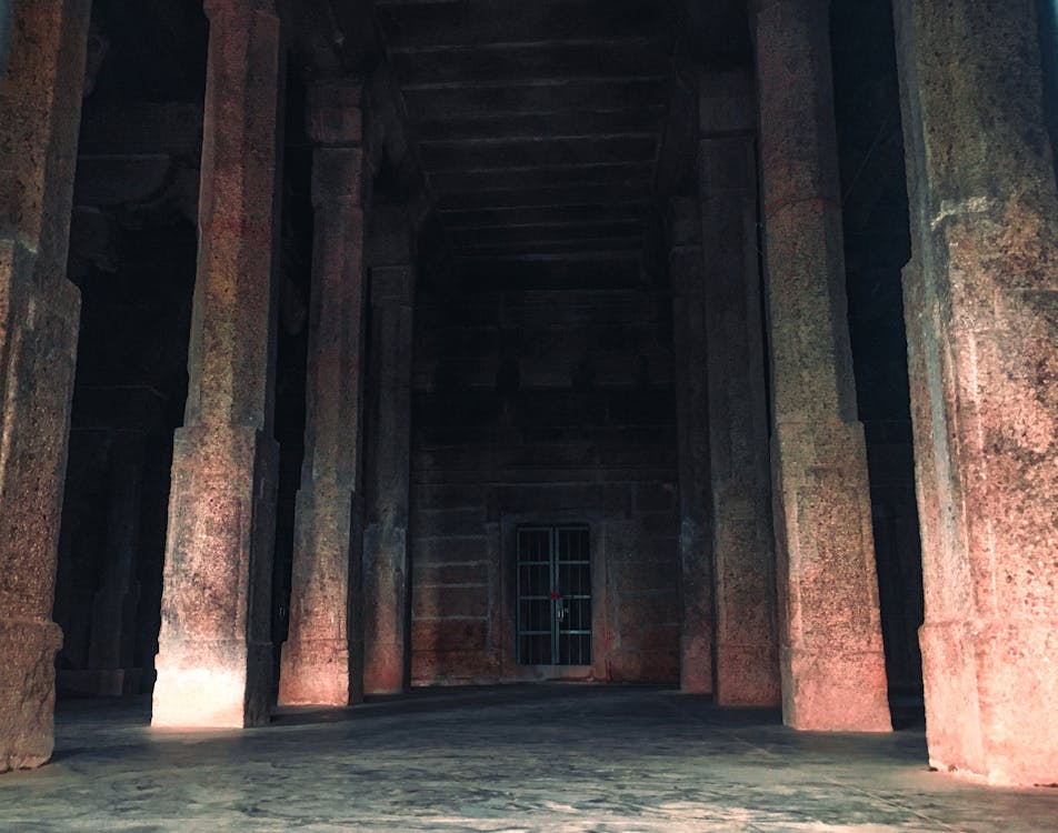 Concrete Columns of an Ancient Building · Free Stock Photo