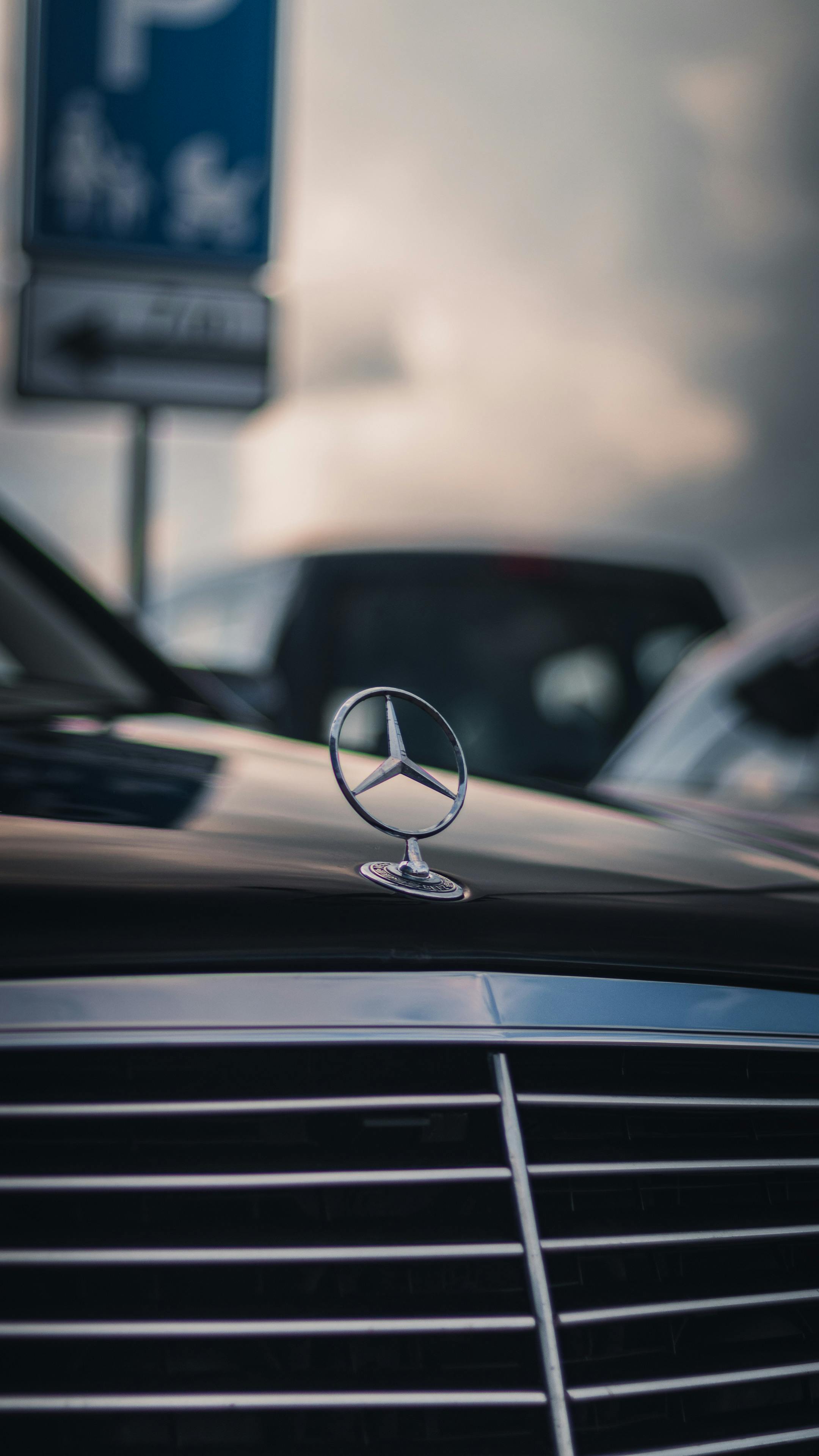 Trang trí Logo Led sau xe Mercedes-Benz| Nghệ Auto