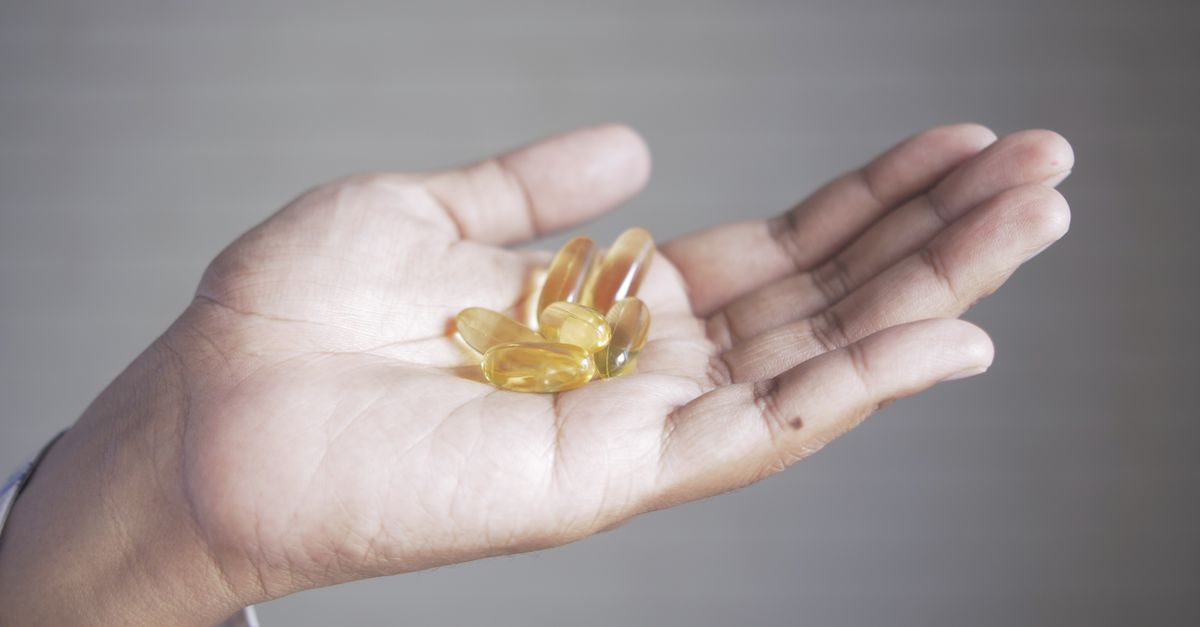 Salmon Oil (Εικοσιπενταενοϊκό Οξύ Και Δοκοσαεξανοϊκό Οξύ): Χρήσεις, Παρενέργειες & Αλληλεπιδράσεις