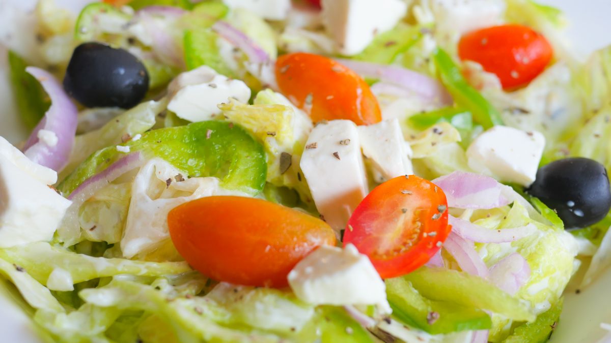 Greek horiatiki salad