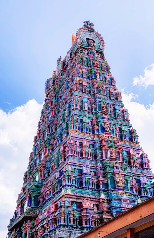 Foto stok gratis bangunan terkenal, bidikan sudut sempit, candi hindu