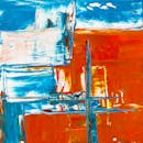 这幅动态抽象画以生动的蓝色和橙色为特色，笔触富有表现力