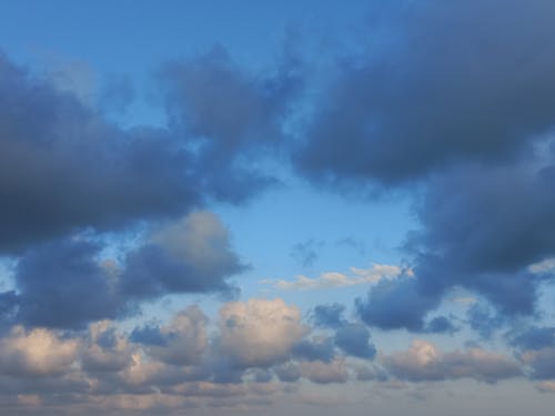 Fotobanka s bezplatnými fotkami na tému modrá obloha, oblačný, príroda