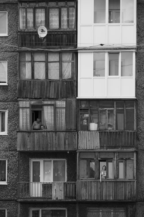 Black and White Photo of a Building