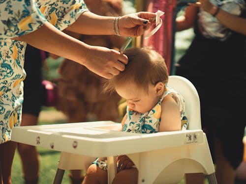 Foto profissional grátis de bebê, cadeira alta, criança