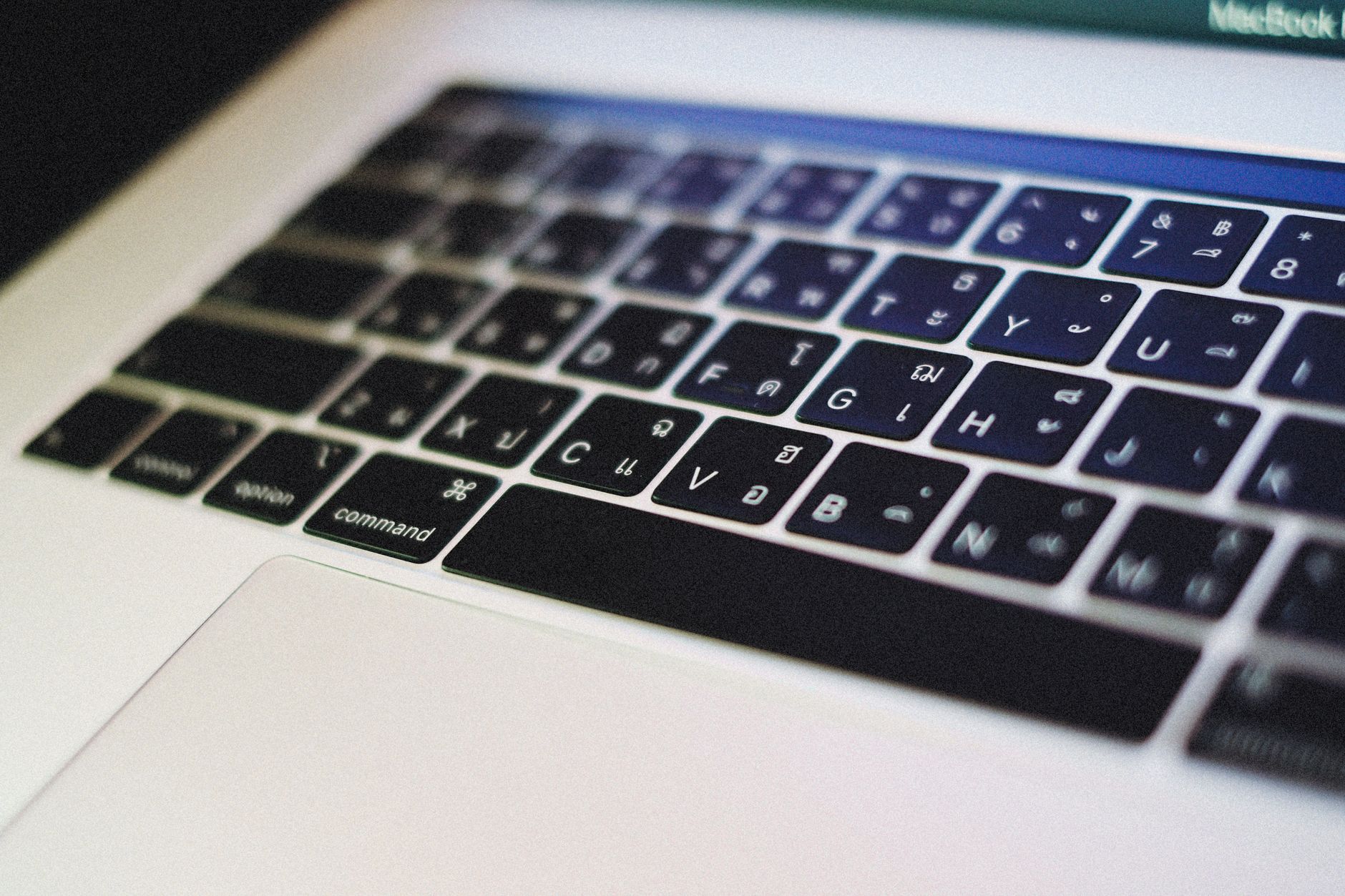 Macショートカットを覚える方法|初心者が本当に便利な厳選10個と反復のコツ – アイキャッチ画像