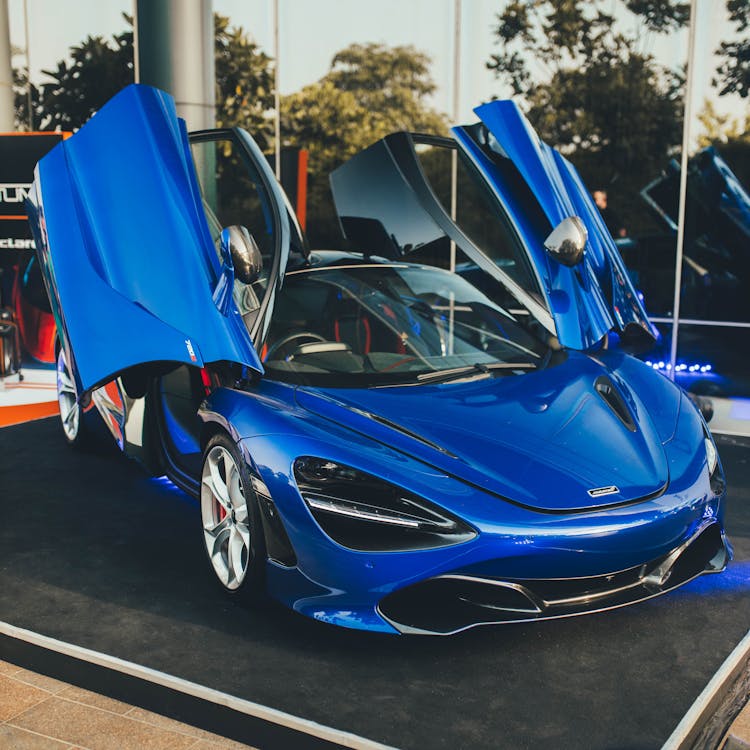 Expensive Blue McLaren 720S · Free Stock Photo