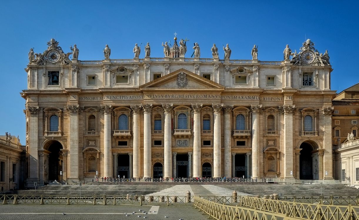 The Saint Peter's Basilica in Rome · Free Stock Photo