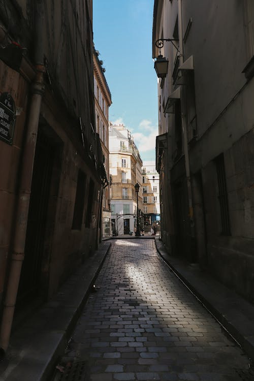 Δωρεάν στοκ φωτογραφιών με αδειάζω, αστικός, δρομάκι