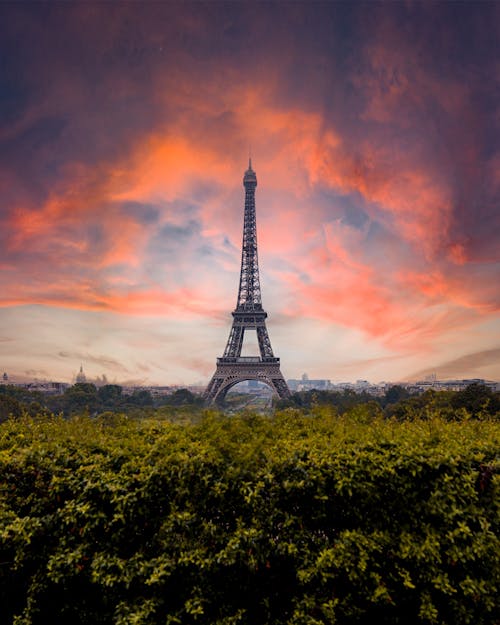Free Eiffel Tower Under Cloudy Sky Stock Photo