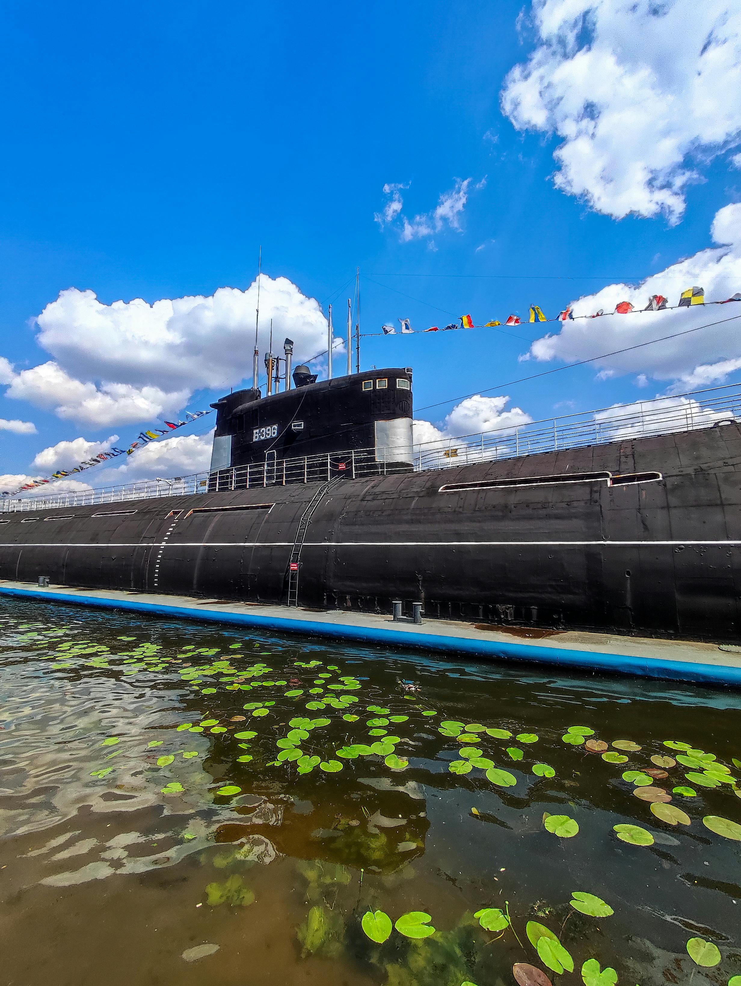 Fake Submarine Photos, Download Free Fake Submarine Stock Photos & HD