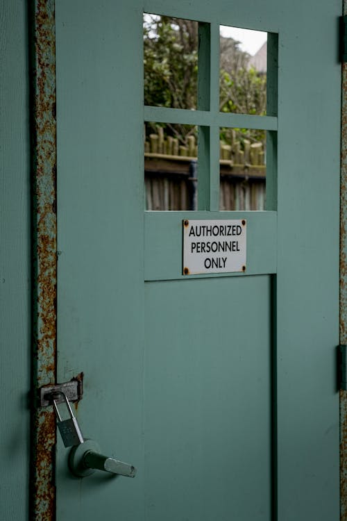 бесплатная Бесплатное стоковое фото с вертикальный выстрел, двери, дверь Стоковое фото