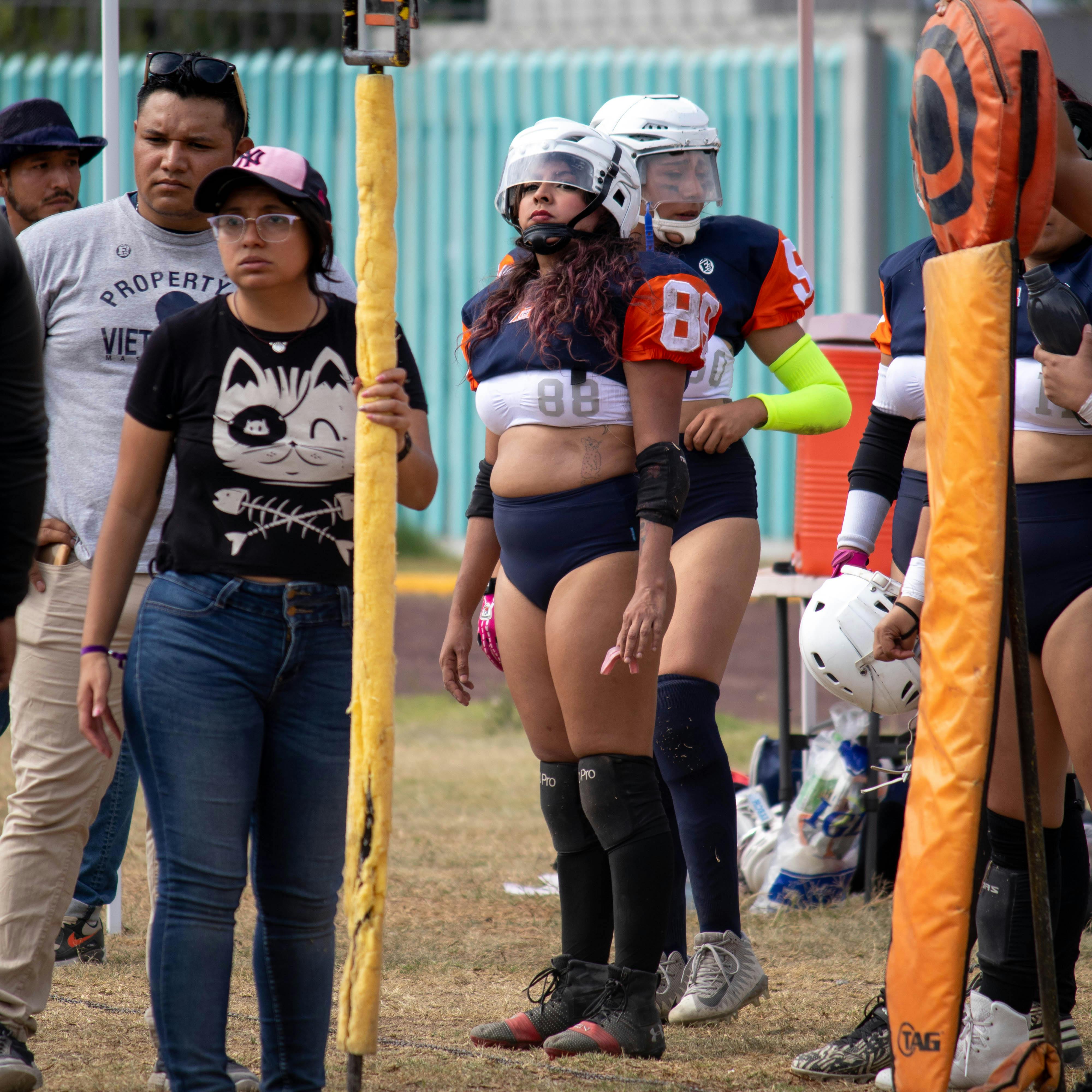 A Team of Women Playing American Football · Free Stock Photo