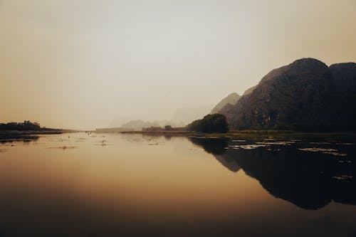 Fotobanka s bezplatnými fotkami na tému jazero, krajina, lakeshore