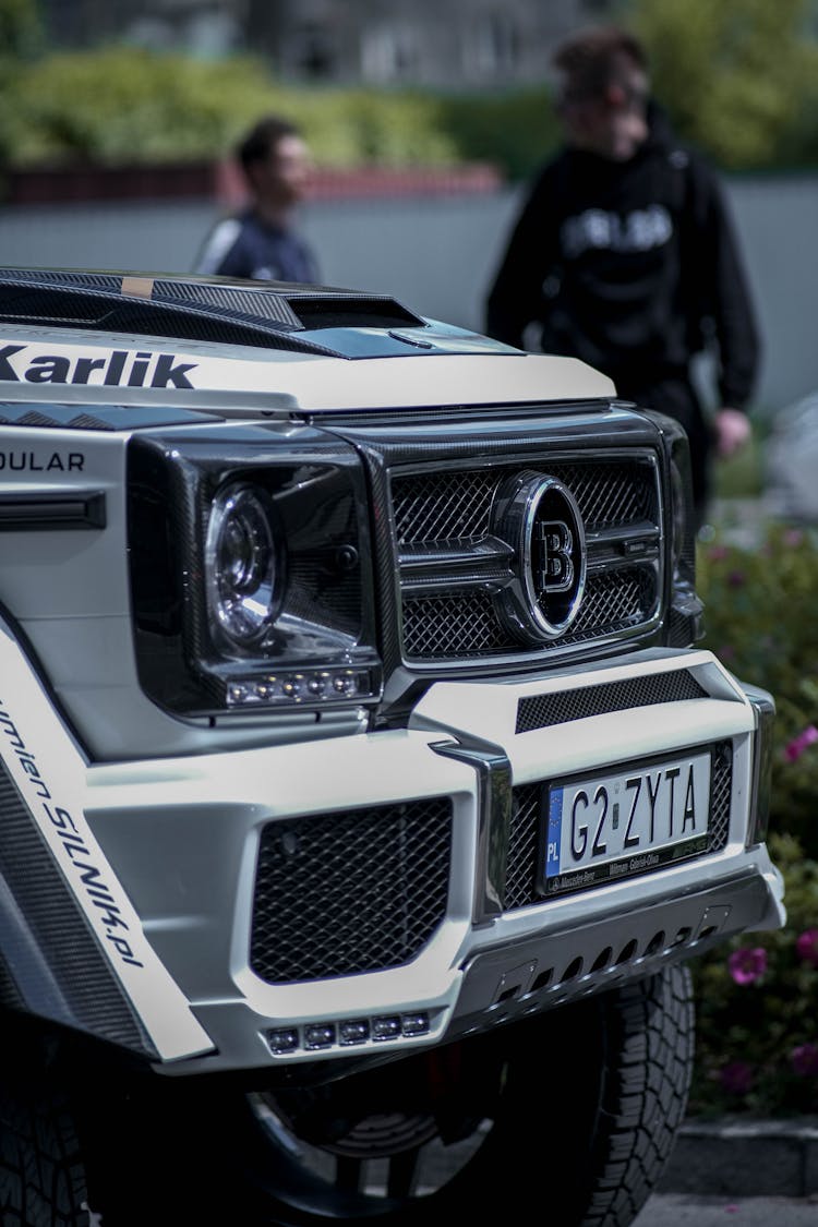 Cars Grille With Bentley Logo