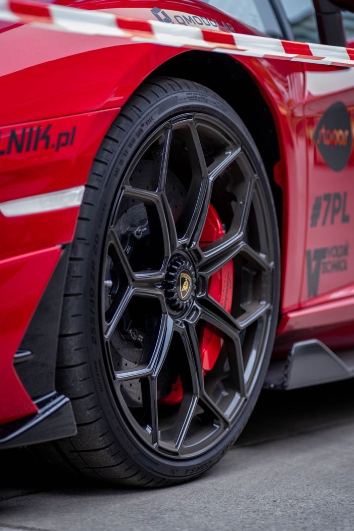 Premium racing alloy wheel set 18 inch