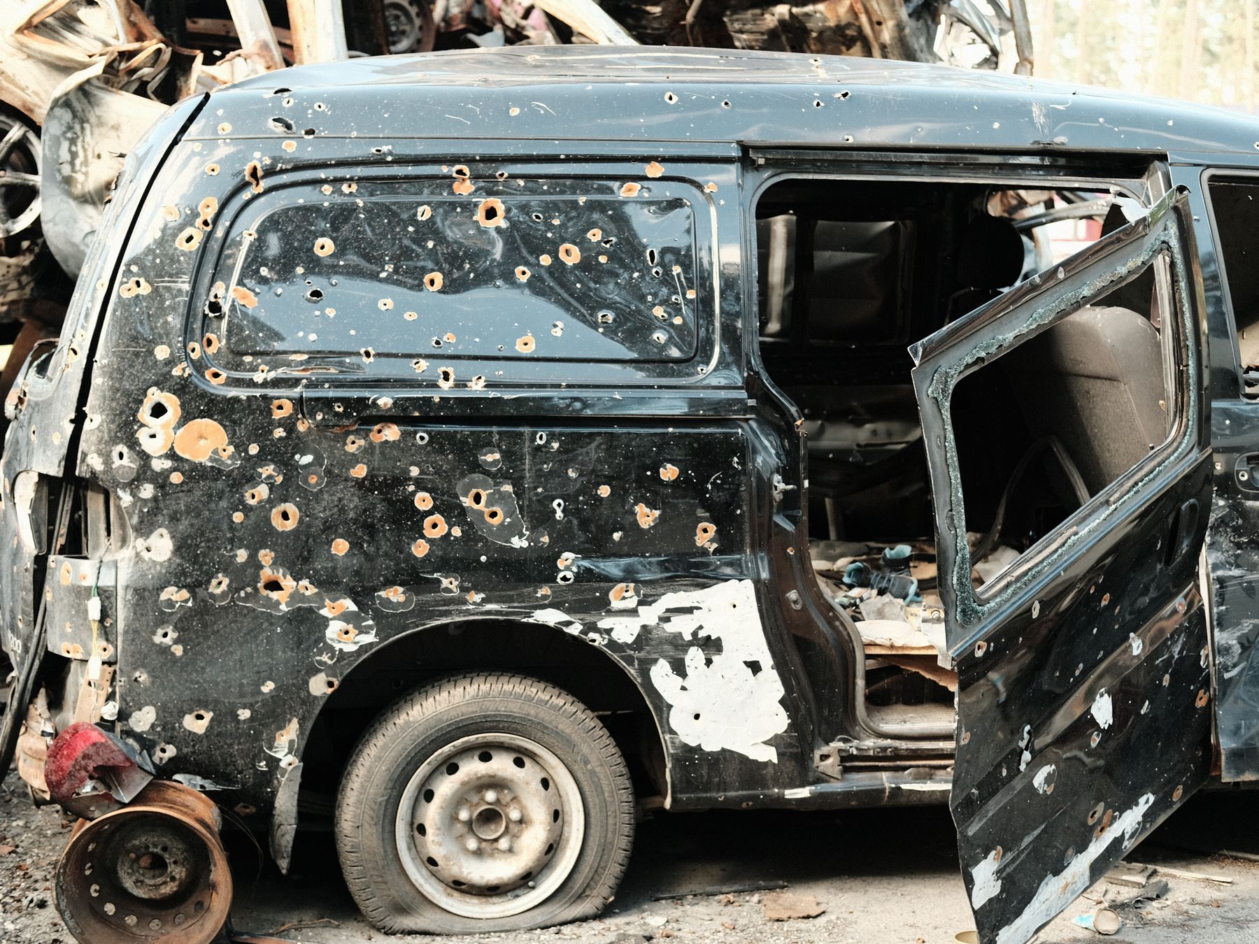 Pontyberem — house clearance team loading furniture into a van