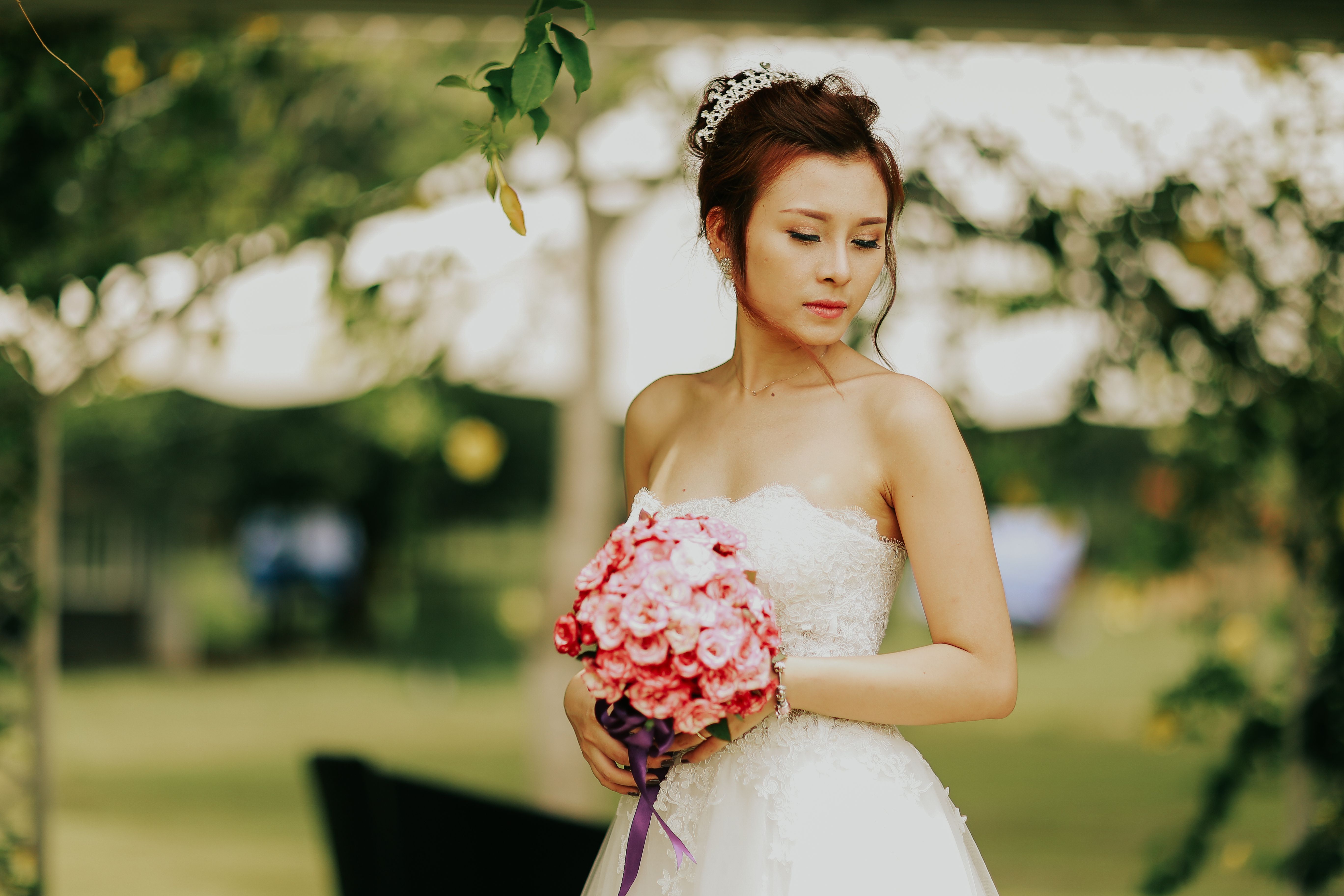 Makeup cô dâu mắt một mí tại Hà Nội — có nên đặt không?
