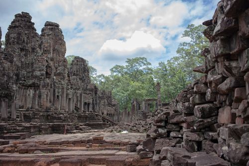 Free Explore the ancient ruins of Bayon Temple in Cambodia, showcasing stunning architecture and history. Stock Photo