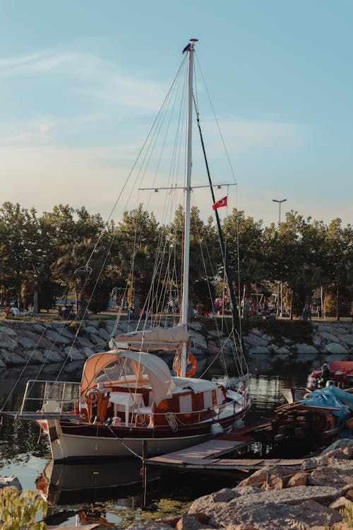 Fotobanka s bezplatnými fotkami na tému cestovať, kotviaci, loď